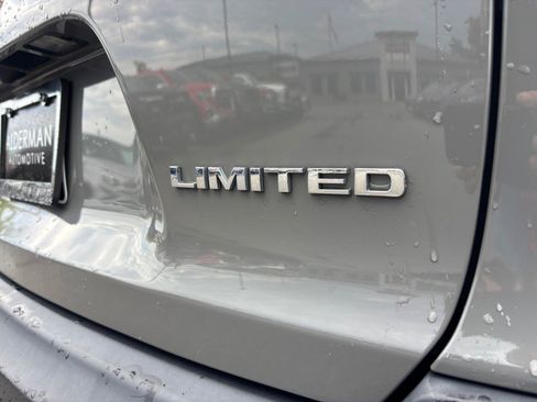 Used 2019 Jeep Cherokee Limited AWD/4WD image 47