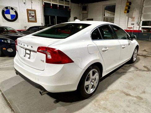 Used 2012 Volvo S60 T5 w/ Multimedia Pkg image 5