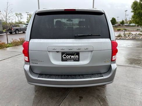 Used 2019 Dodge Grand Caravan SXT FWD image 7