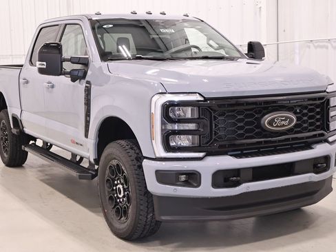 New 2026 Ford F350 Lariat AWD/4WD image 3