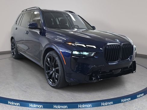 Used 2023 BMW X7 xDrive40i w/ Executive Package image 4