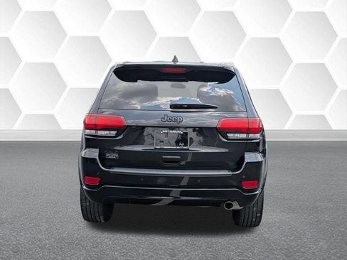 Certified 2021 Jeep Grand Cherokee Laredo X AWD/4WD image 4