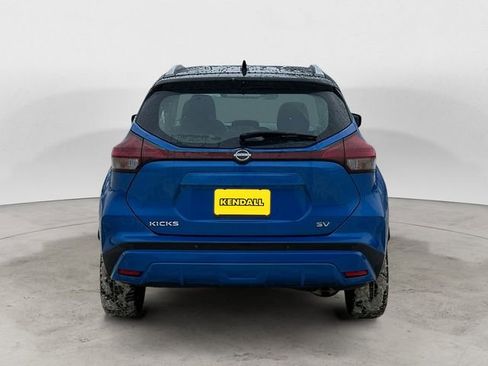 Used 2022 Nissan Kicks SV image 4