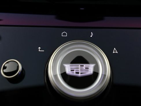 Used 2025 Cadillac Escalade V w/ LPO, ONYX Package image 36