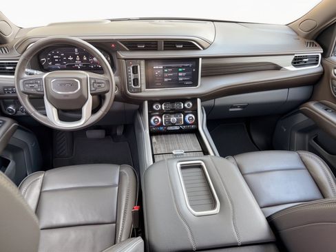 Used 2023 GMC Yukon XL Denali RWD image 17