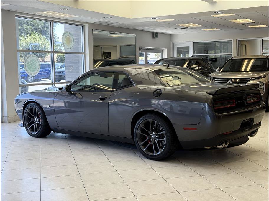Used 2021 Dodge Challenger R/T Scat Pack RWD image 7