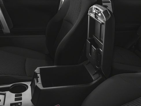 Used 2018 Toyota 4Runner TRD Off-Road Premium AWD/4WD image 12