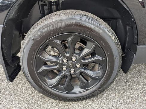 Used 2024 Ford Maverick Lariat w/ Black Appearance Package AWD/4WD image 21