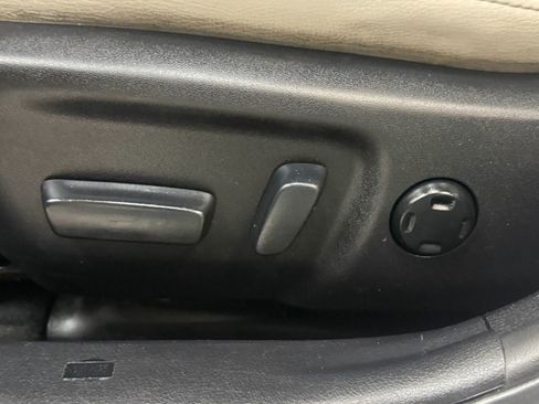 Used 2013 Toyota Avalon XLE Touring image 26