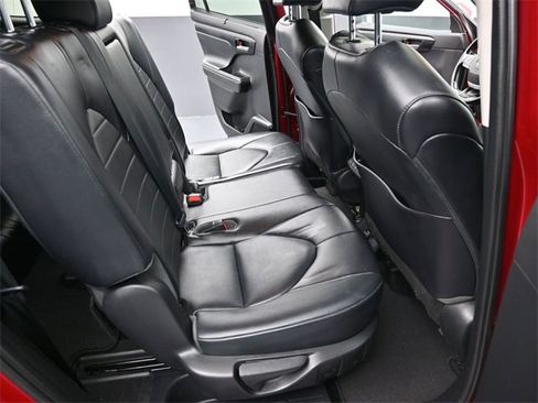 Used 2022 Toyota Highlander XLE image 24