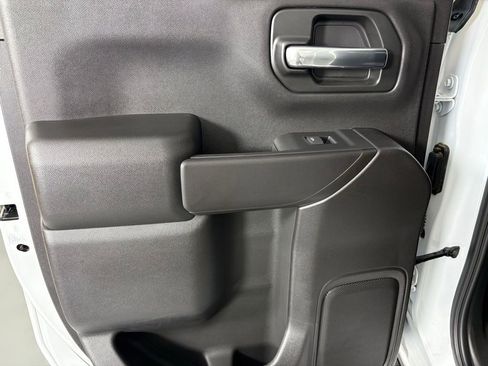 Used 2025 Chevrolet Silverado 2500 Custom w/ Custom Value Package image 40