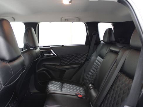 Used 2024 Mitsubishi Outlander SEL image 25