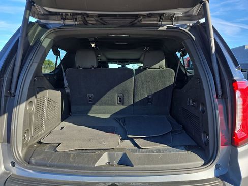 Used 2021 GMC Yukon XL AT4 image 16