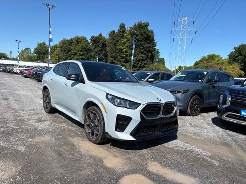 Used 2025 BMW X2 M35i AWD/4WD image 2