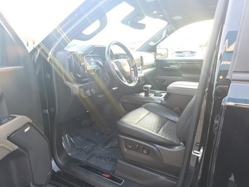 Used 2023 Chevrolet Silverado 1500 ZR2 w/ Technology Package image 21