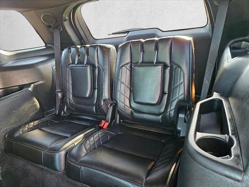 Used 2017 Ford Explorer Platinum AWD/4WD image 21