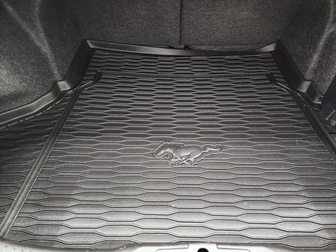 Used 2022 Ford Mustang Shelby GT500 w/ Technology Package image 25