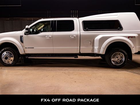 Used 2022 Ford F450 Lariat w/ FX4 Off-Road Package image 5