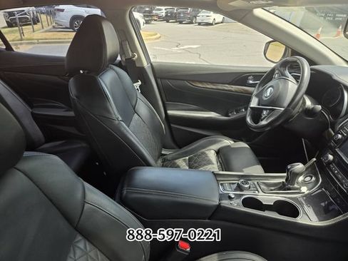 Used 2016 Nissan Maxima Platinum FWD image 10