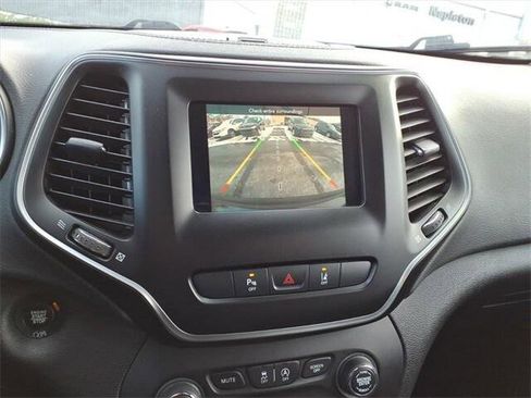 Certified 2020 Jeep Cherokee Latitude Lux w/ Quick Order Package 26H Lux image 17