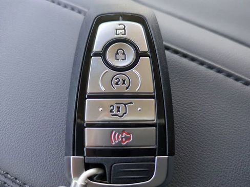New 2026 Ford Expedition Active AWD/4WD image 32