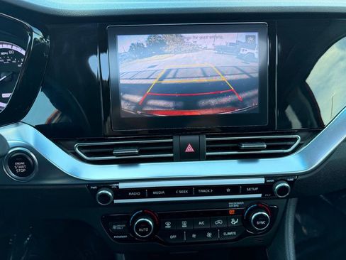 Used 2022 Kia Niro LXS image 18