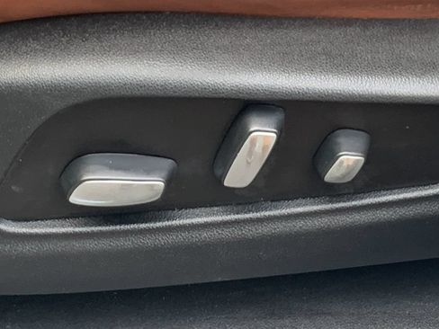 Used 2020 Cadillac XT5 Premium Luxury AWD/4WD image 15