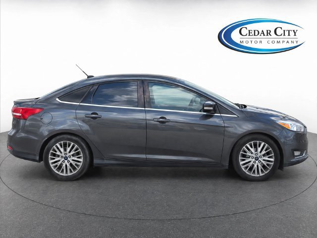 Used 2015 Ford Focus Titanium FWD image 8