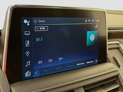 Used 2023 Chevrolet Suburban Premier image 21