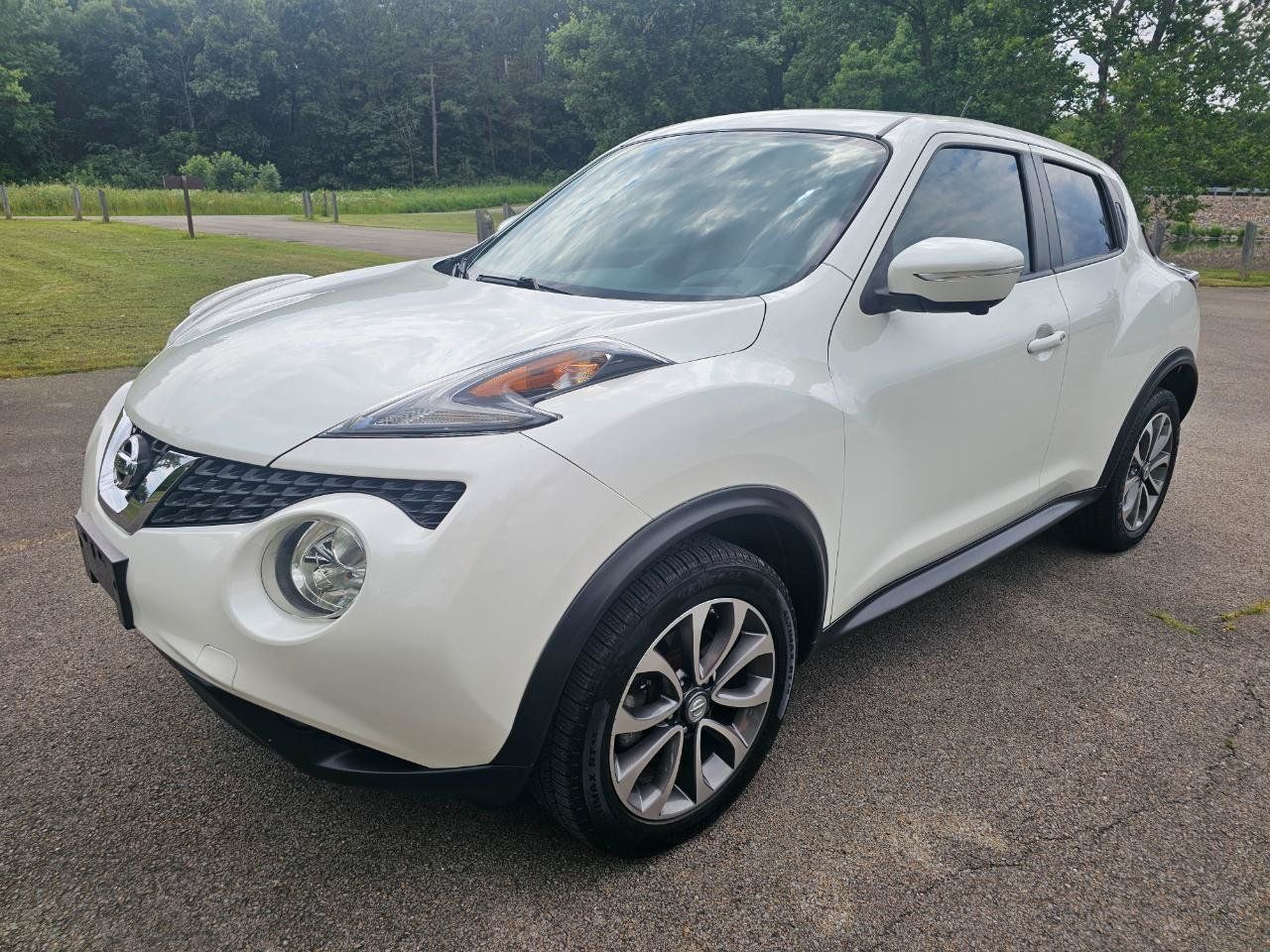 Used 2017 Nissan Juke SL FWD image 11