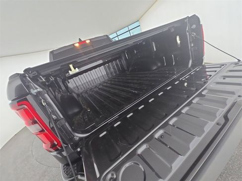 Used 2026 RAM 1500 Laramie w/ Night Edition image 32