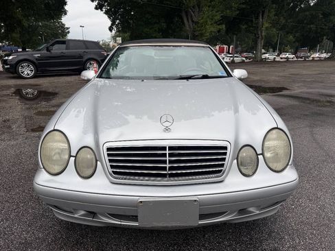 Used 2002 Mercedes-Benz CLK 320 Cabriolet image 2