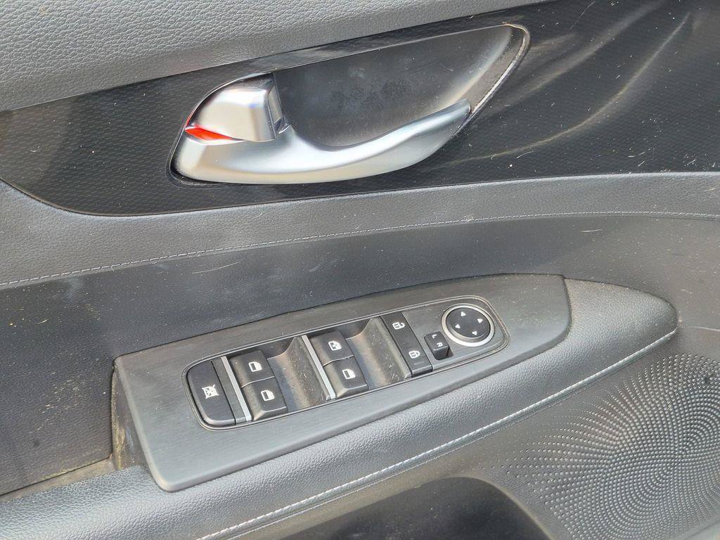 Used 2023 Kia Forte GT-Line FWD image 11