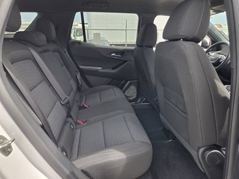 Used 2026 Chevrolet Equinox LT FWD image 16