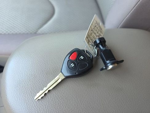 Used 2008 Toyota RAV4 4WD image 27