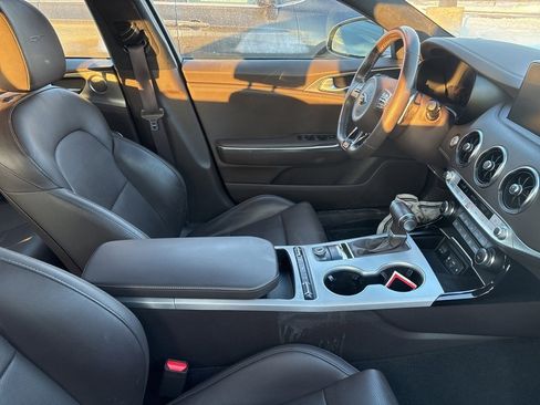 Used 2020 Kia Stinger GT image 25