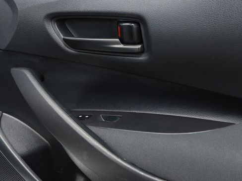 Used 2025 Toyota Corolla LE w/ Convenience Package FWD image 29