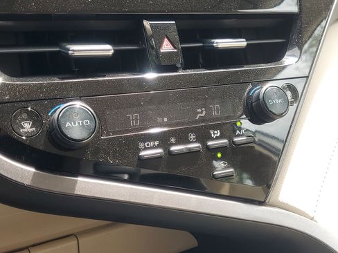 Used 2023 Toyota Camry LE FWD image 27