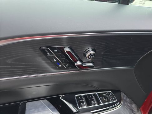 Used 2025 Cadillac Lyriq Luxury w/ LPO, Floor Liner Package AWD/4WD image 16