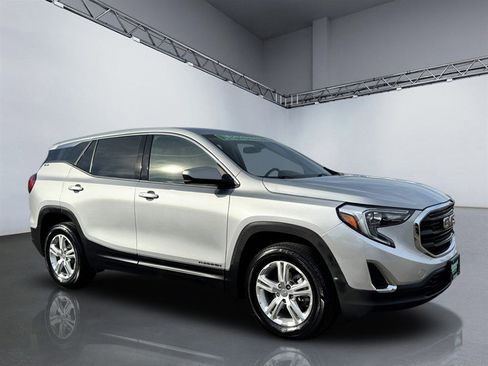 Used 2020 GMC Terrain SLE image 8