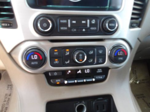 Used 2017 GMC Yukon SLE w/ SLE Value Package RWD image 24