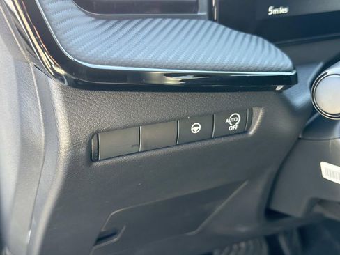 New 2026 Nissan Kicks SR FWD image 23