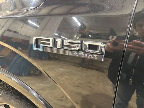 Used 2015 Ford F150 Lariat w/ Equipment Group 502A Luxury AWD/4WD image 15