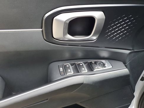 Used 2025 Kia Sorento S FWD image 20