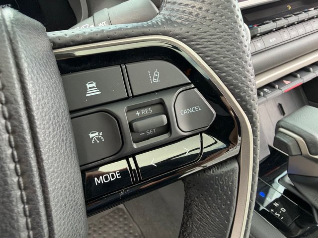 Used 2024 Toyota Tundra Limited AWD/4WD image 31