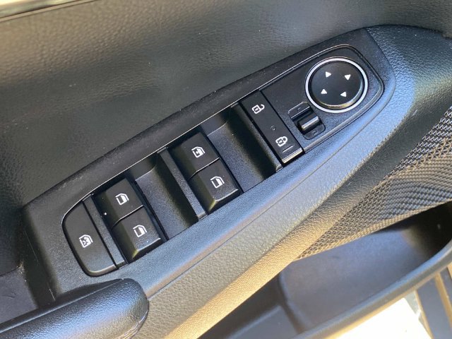 Used 2023 Kia Seltos S w/ Navigation Package FWD image 13
