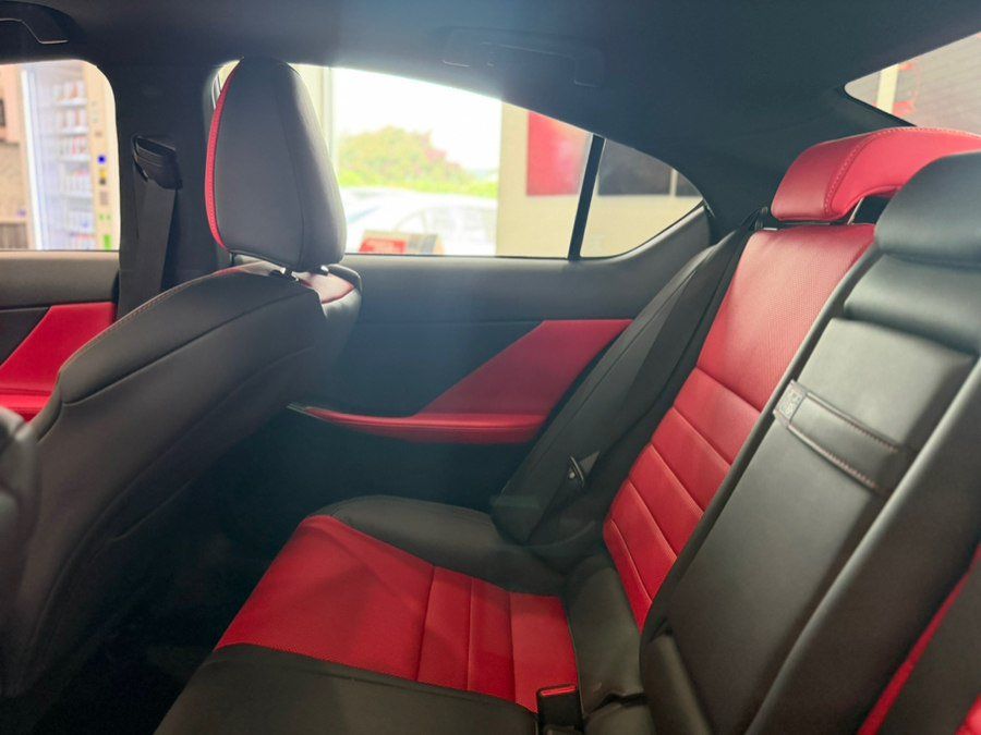 Used 2026 Lexus IS 350 F Sport w/ Technology Package RWD image 15