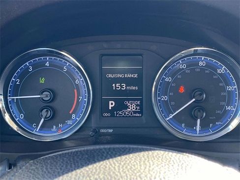 Used 2018 Toyota Corolla LE image 23