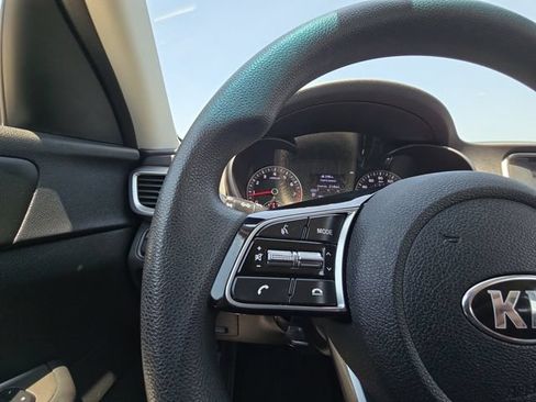 Used 2020 Kia Optima LX FWD image 11