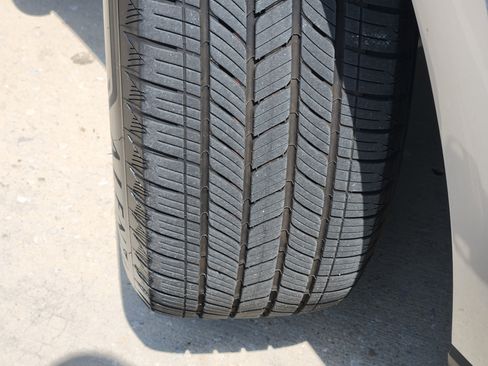 Used 2025 Lexus RX 350 Premium FWD image 11